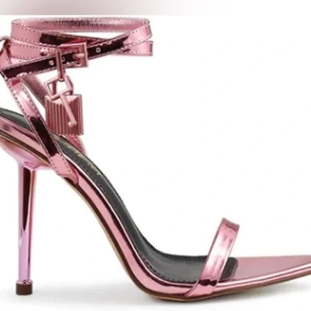 NWT Liliana Banks-2A Metallic Pink Strappy Heels Size 7.5